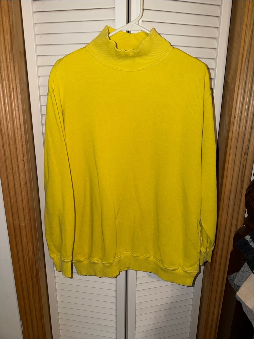 Aerie Lemon Mock Neck Women’s Sweatshirt with Pockets